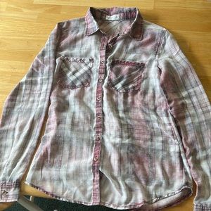 Maurice’s pink button down flannel, women’s XS, no tears or stains.